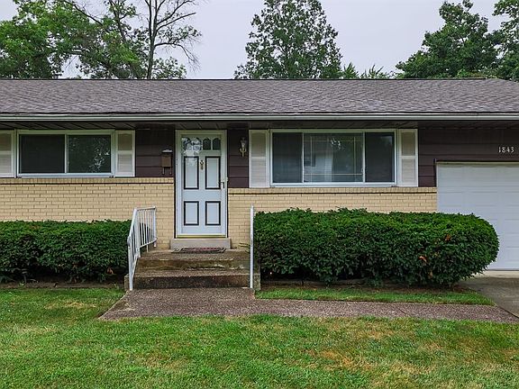 3rd image of 1843 Stockton Dr