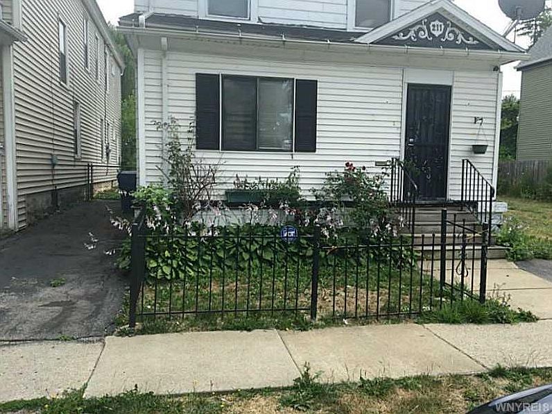 2nd image of 211 Winslow Ave