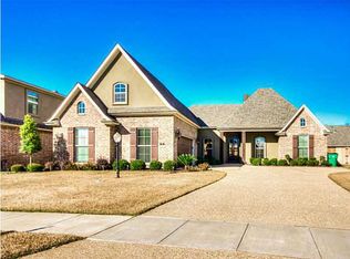 912 Royal Cir, Bossier City, LA 71111