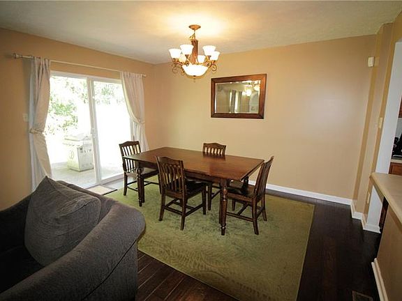 4th image of 1507 Yorktowne Dr
