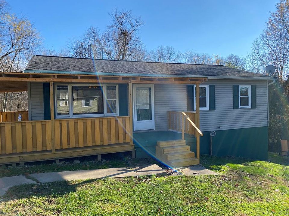 1st image of 126 Rustic Dr