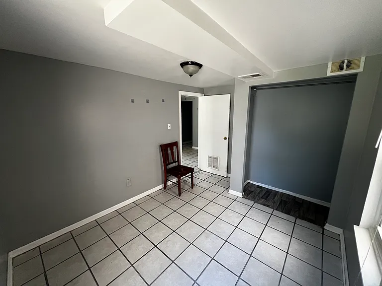 1440 S 49th Ave #1 — Photo 6