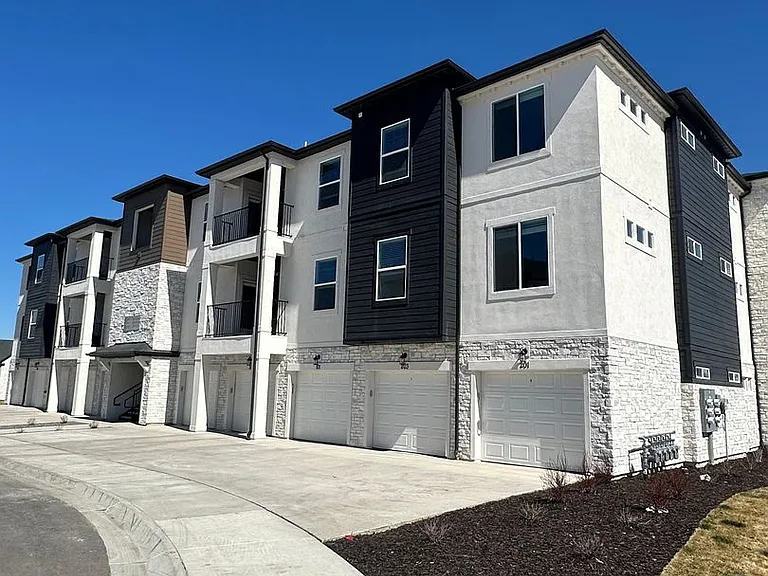 12727 Skyline Loop Ln #C302 — Photo 1