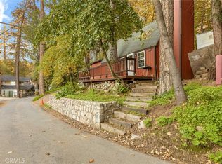 23063 Sycamore Ln, Crestline, CA 92325