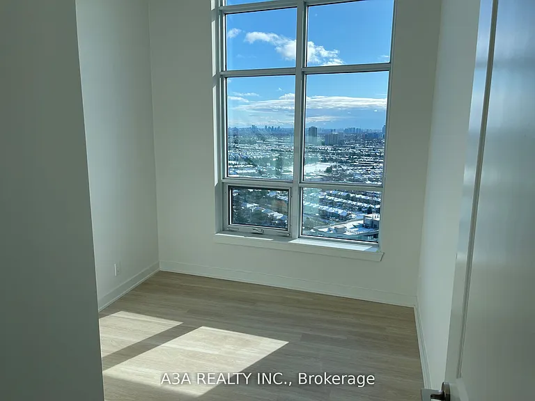50 Upper Mall Way #Penthouse 02 — Photo 16