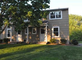 48-50 Havenwood Holw, Fairport, NY 14450