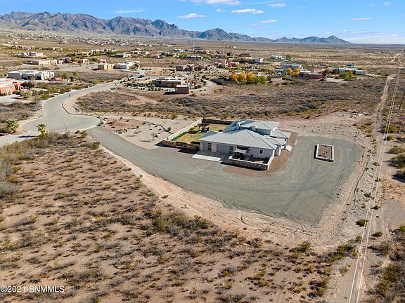 3rd image of 7400 Ice Canyon Ln