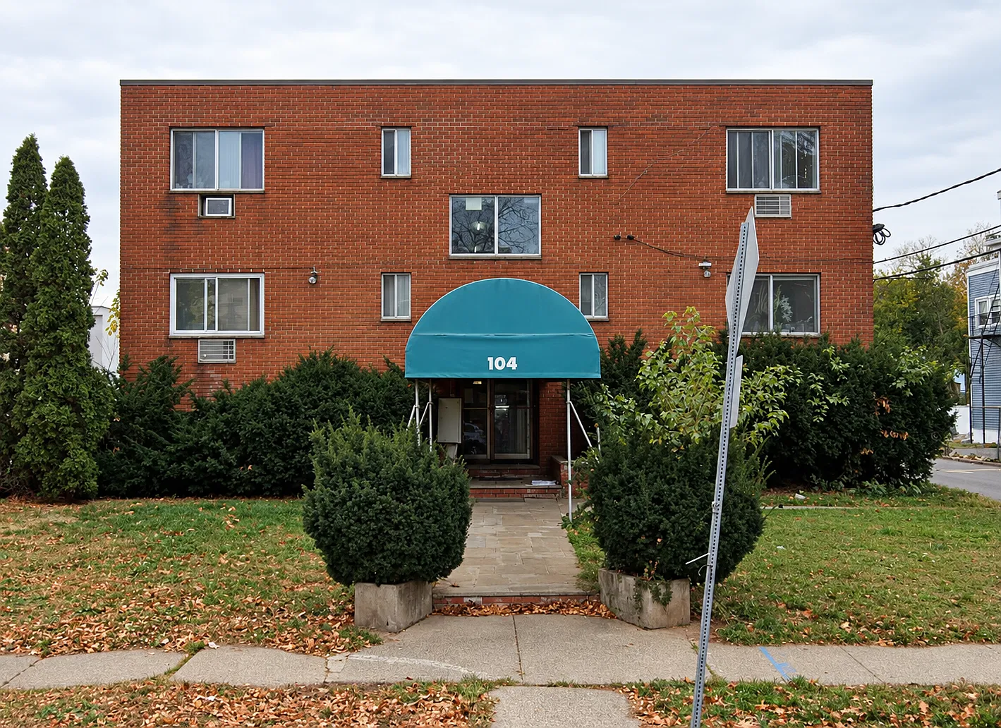 2 bed, 650 sqft, $1,850 — Photo 1