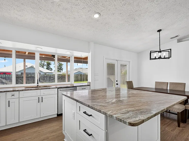 756 SW Ancona Rd — Photo 18