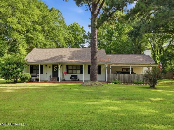 2596 Tank Rd, Terry, MS 39170