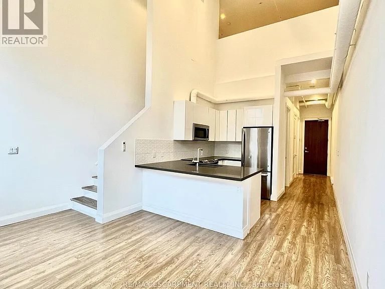 220 Dundurn St S — Photo 30