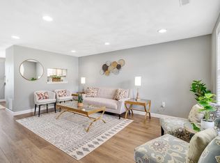 74 Juniper Ln, Tewksbury, MA 01876