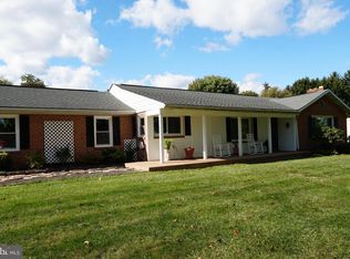 24 Luttrell Ave, Hedgesville, WV 25427