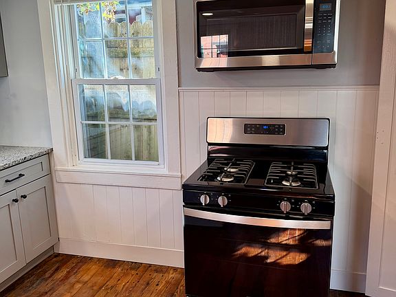 5th image of 316 E Fulton St #2