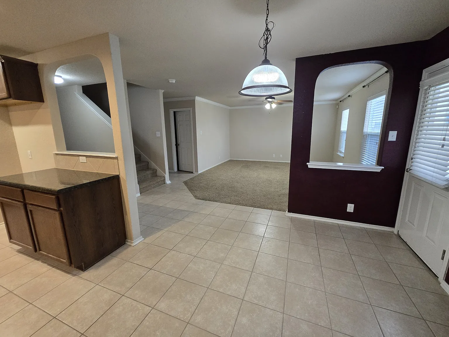3 bed, 2.5 bath, 2128 sqft, $1,900 — Photo 4