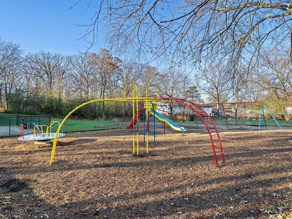 Children''s Playground | Apartment Homes in Bartlett, IL | Bartlett Lakes