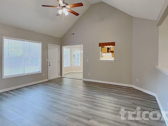 4th image of 608 Waterford Ln
