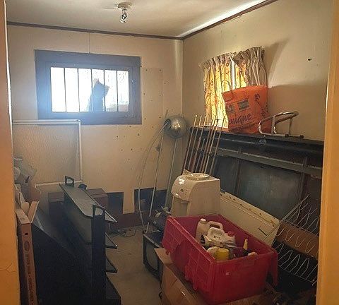 3rd image of 517 Gardner St