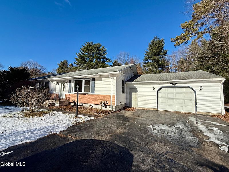2nd image of 165 Reservoir Road