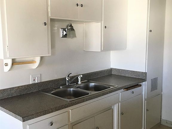 3rd image of 1536 Moorland Dr APT 7
