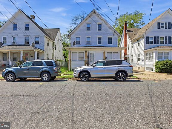 2nd image of 99 Chestnut St