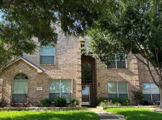 221 Hartley Ln, Red Oak, TX 75154