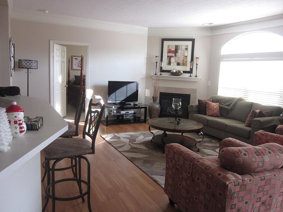 1st image of 3670 Ashworth Dr Unit C