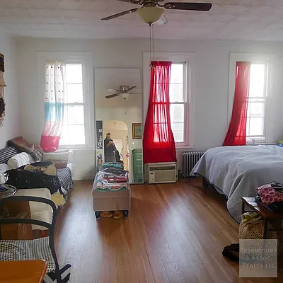 Rented by Dwell Residential Inc | media 52