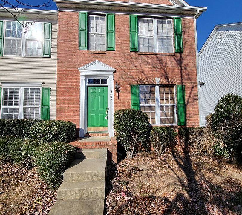 1st image of 9809 Mallard Glen Dr