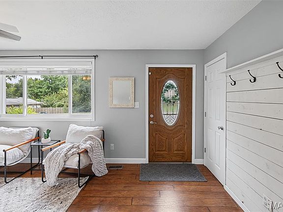 4th image of 829 Albers Ln