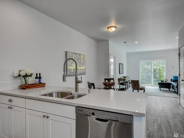 1615 NW 5th Ave, Oak Harbor, WA 98277
