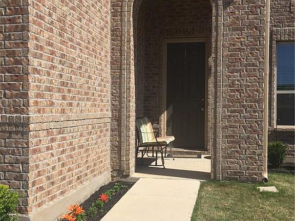 2nd image of 5332 Shady Springs Trl