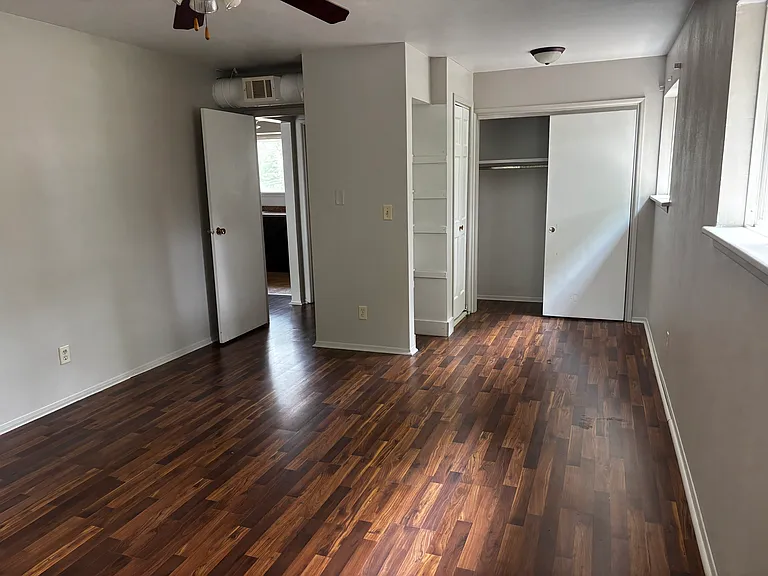 4650 Capital Ave SW #6 — Photo 3