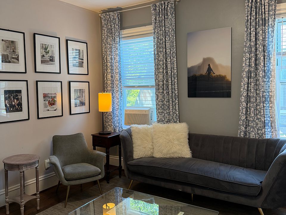 1st image of 59 Pitman St Floor 2