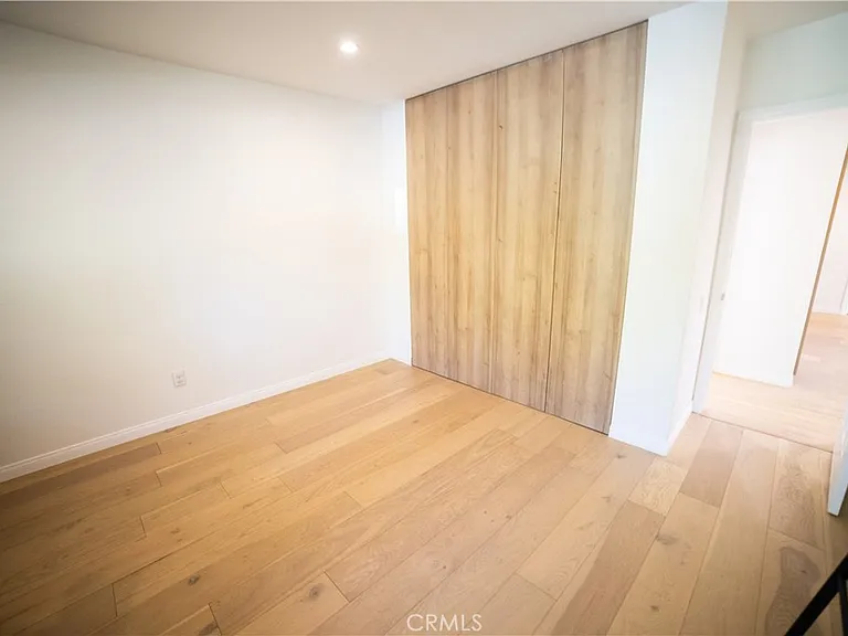4935 Ocean View Blvd — Photo 21