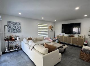 Oasis, Miami, FL 33155