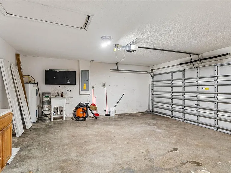11067 Monarch St — Photo 26