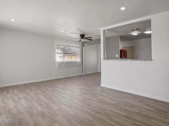 3rd image of 5021 Tetons Dr