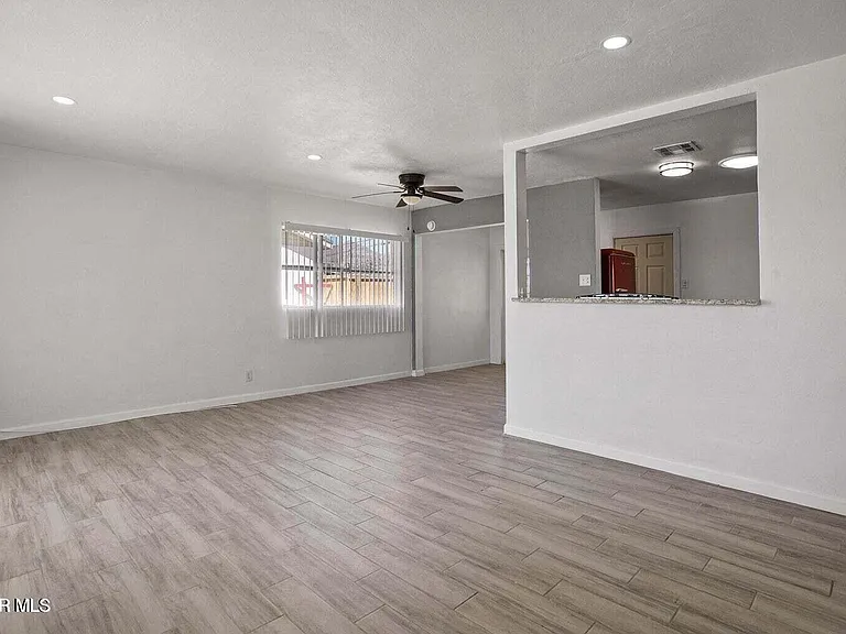 5021 Tetons Dr — Photo 3