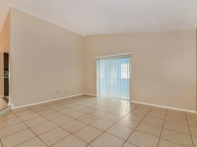1448 La Paloma Cir — Photo 5