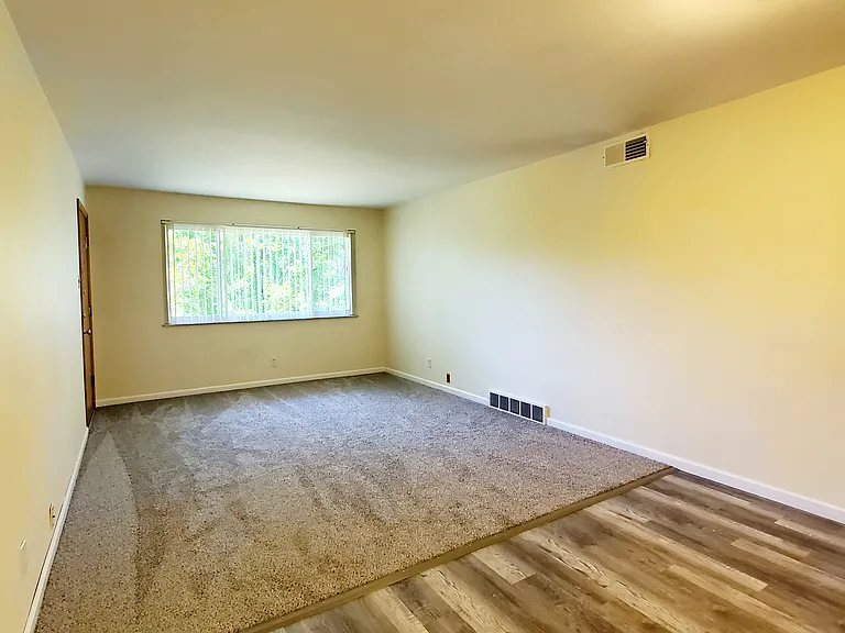 680 Rosetta Dr #A — Photo 3