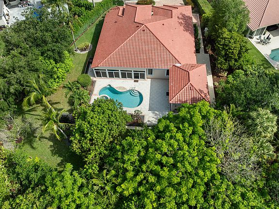 4th image of 10520 NW 67th Court