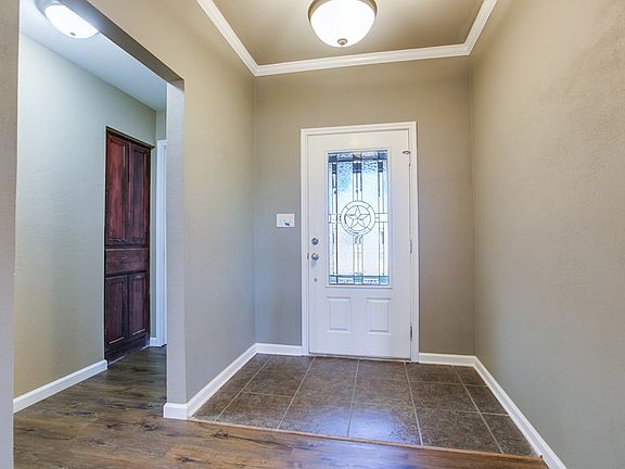 3rd image of 2913 Ricks Dr