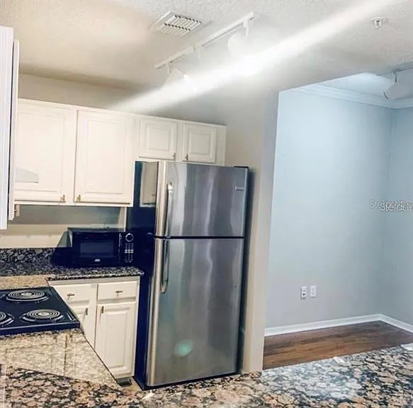 501 Knights Run Ave #2215 — Photo 3
