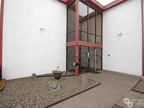 221 SW 154th Street, Burien, WA 98166