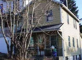 515 S Whitfield St, Nazareth, PA 18064
