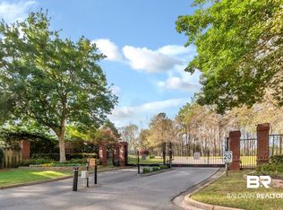 672 Spring Lake Dr E, Mobile, AL 36695