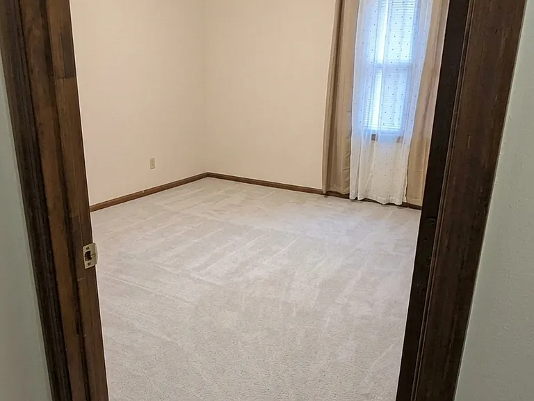 215 Burlie Ct #215 — Photo 1