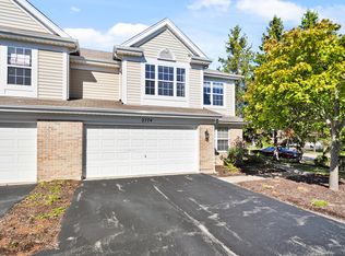 2774 Borkshire Ln, Aurora, IL 60502