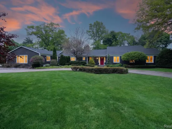 3952 Cottontail Ln, Bloomfield Hills, MI 48301